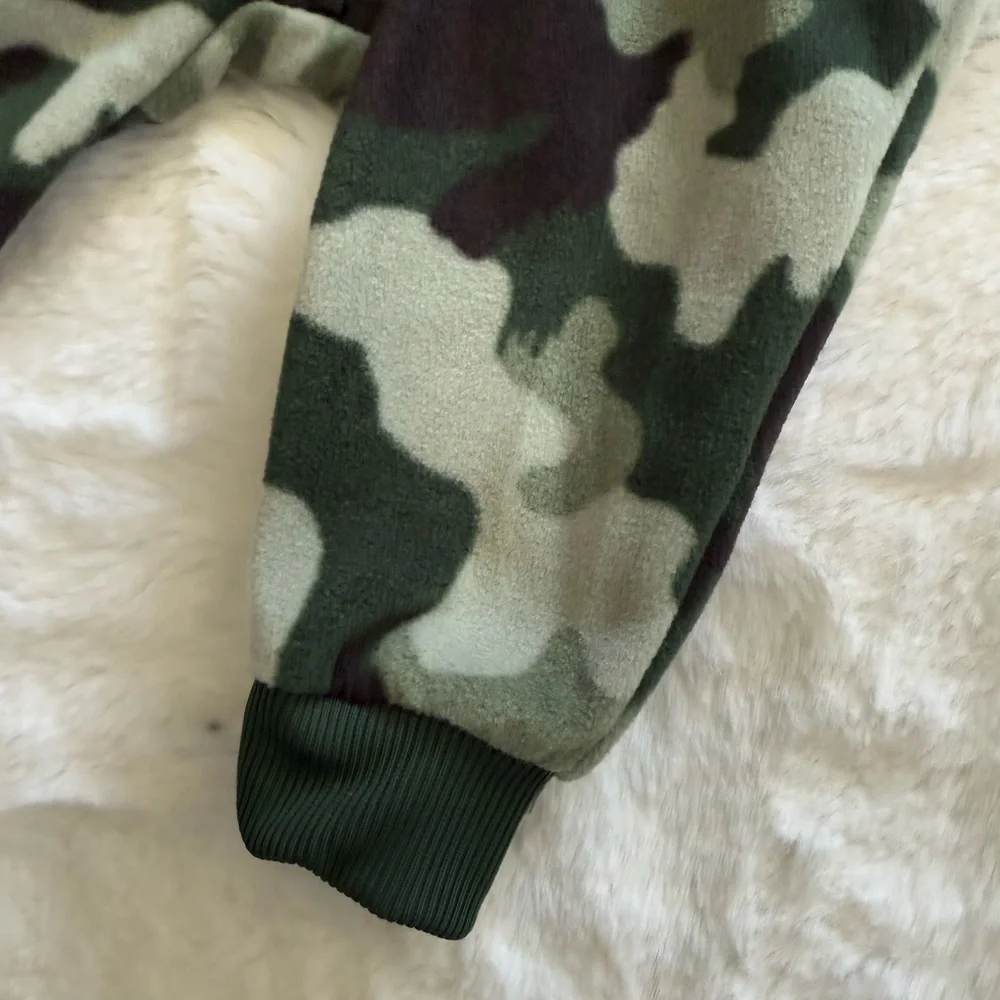 NWT Hurley Infant Fleece Camo Onesie- Green and Black